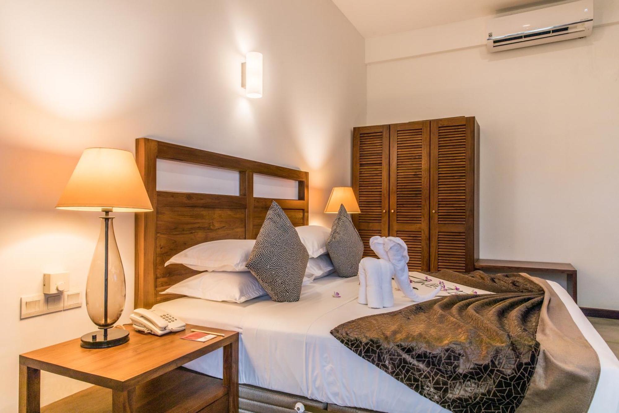 Earls Rajarata Hotel Anuradhapura Room photo
